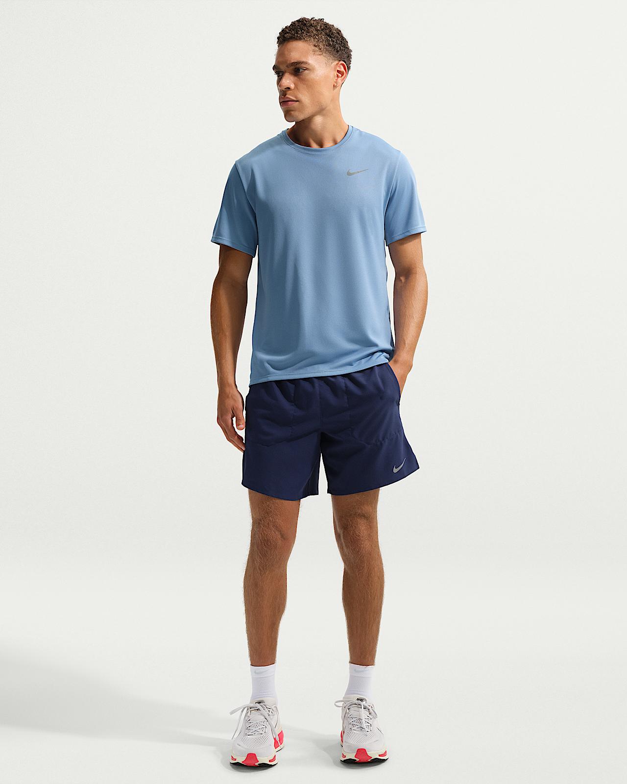 Мужские шорты Nike Stride Dri-FIT 7" Brief-Lined Shorts для бега