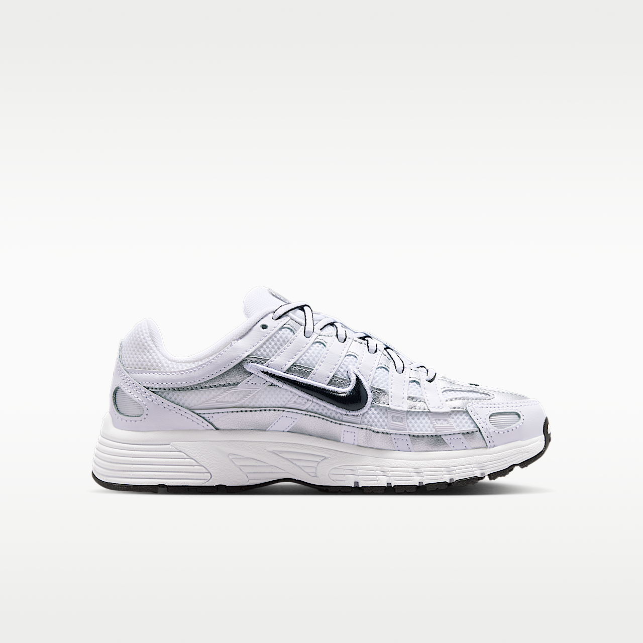 Nike P-6000 sneaker Wit/Metallic Silver/Zwart
