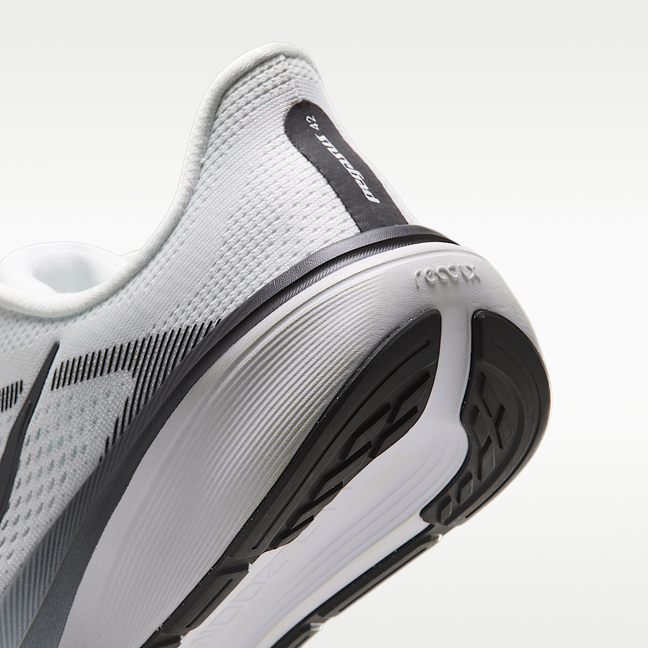 Nike Pegasus sneaker Wit/Football Grey/Zwart/Gridiron