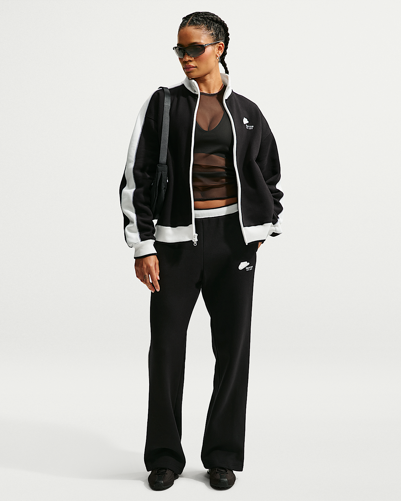 Женские спортивные штаны Nike Studio Fleece Medium Weight Mid-Rise Track Pants
