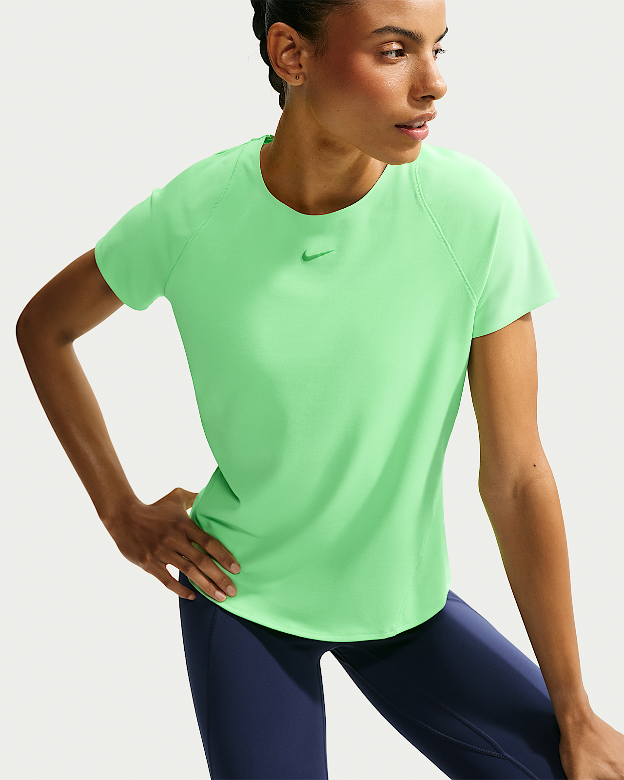 Женские шорты Nike Universa Dri-FIT Short-Sleeve Top