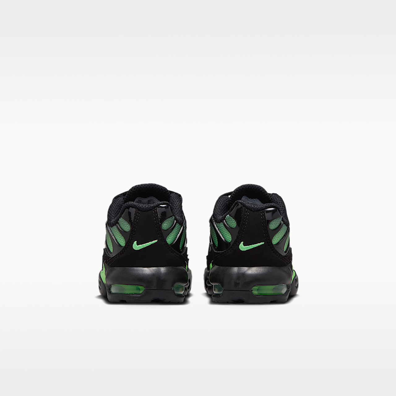 Nike Air Max Plus sneaker Zwart/Illusion Green/Zwart