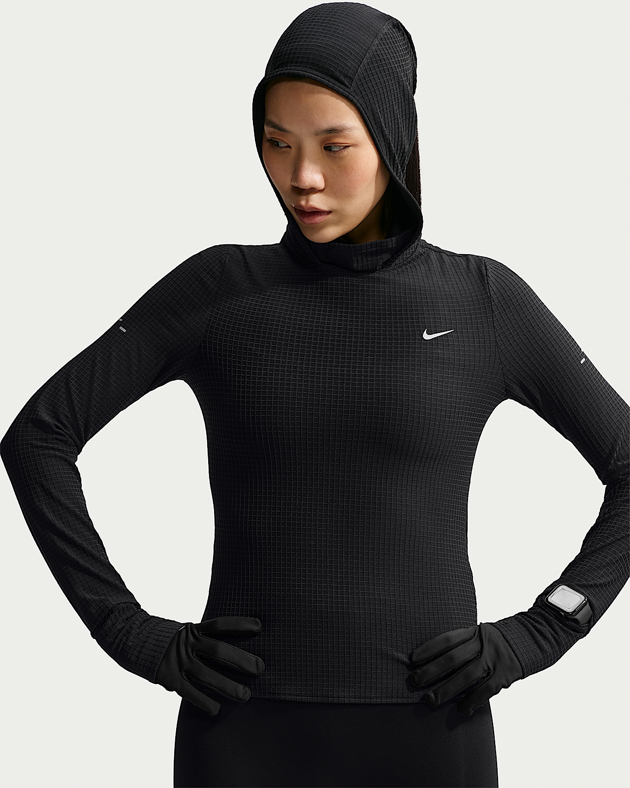 Женские  Nike Swift Therma-FIT Long-Sleeve Hooded Top для бега