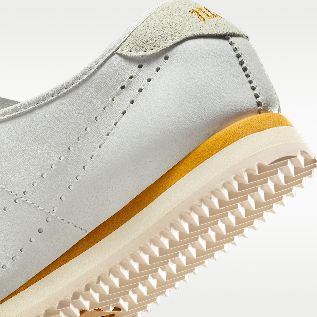 Nike Cortez sneaker Wit/Light Bone/Coconut Milk/Bronze