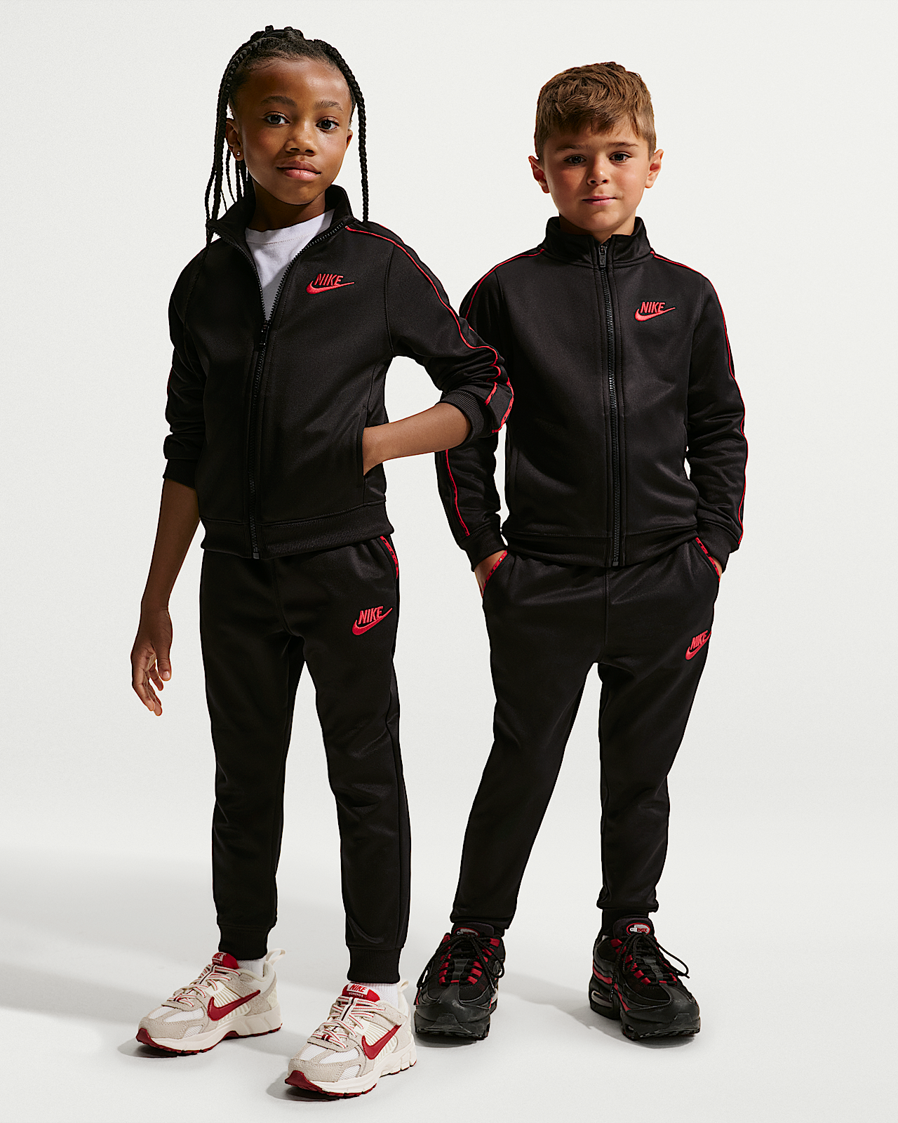 Детские  Nike Little Kids' Dri-FIT Lifestyle 2-Piece Full-Zip Propus Piping Set на каждый день