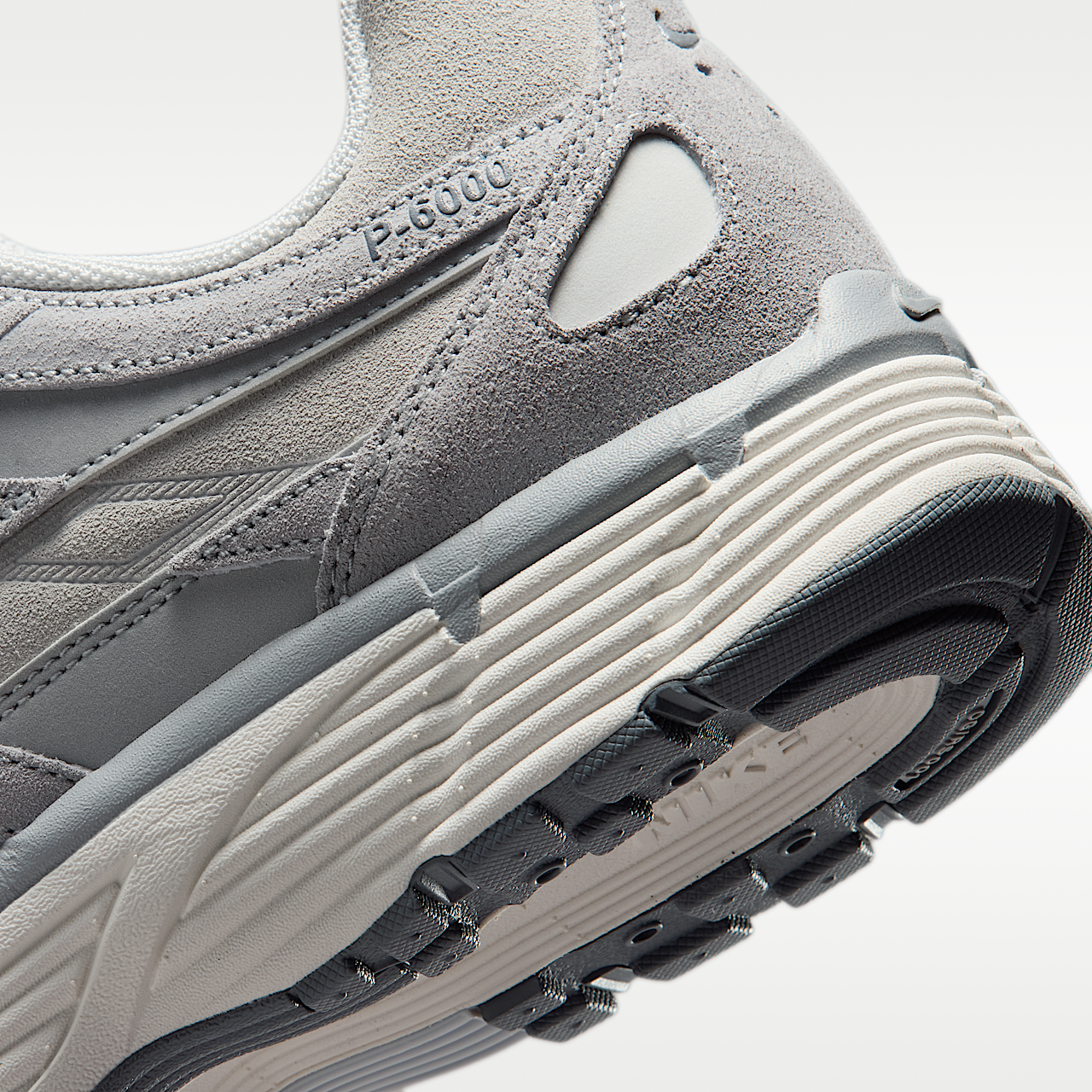 Nike P-6000 sneaker Pure Platinum/Wolf Grey/Summit White/Cool Grey