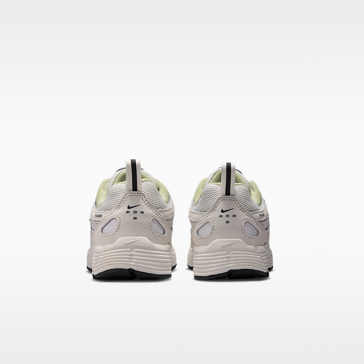 Nike P-6000 sneaker Platinum Tint/Sail/Anthracite/Metallic Silver
