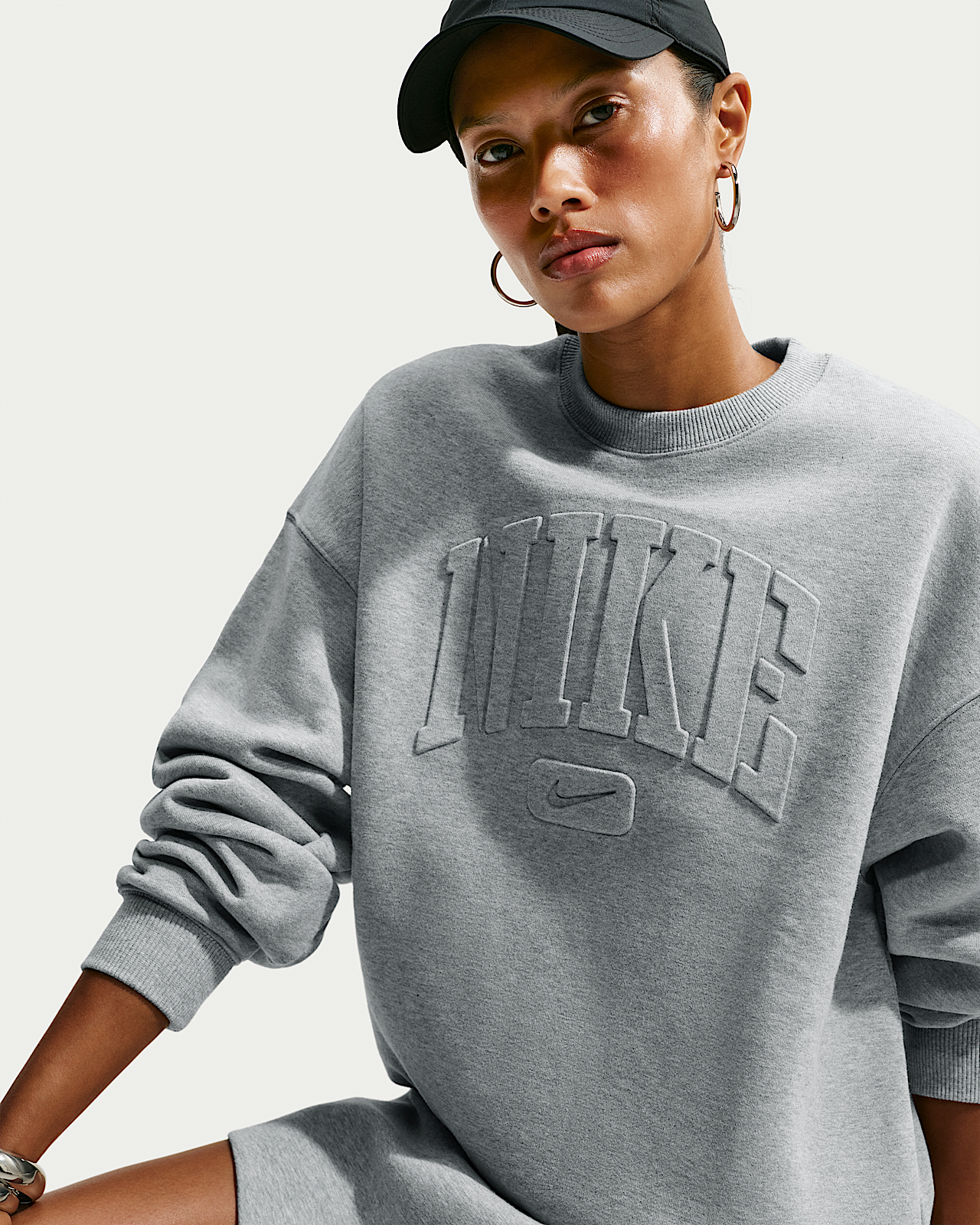 Женские  Nike Studio Fleece Medium Weight "Graphic Pack" Oversized Embossed Crew