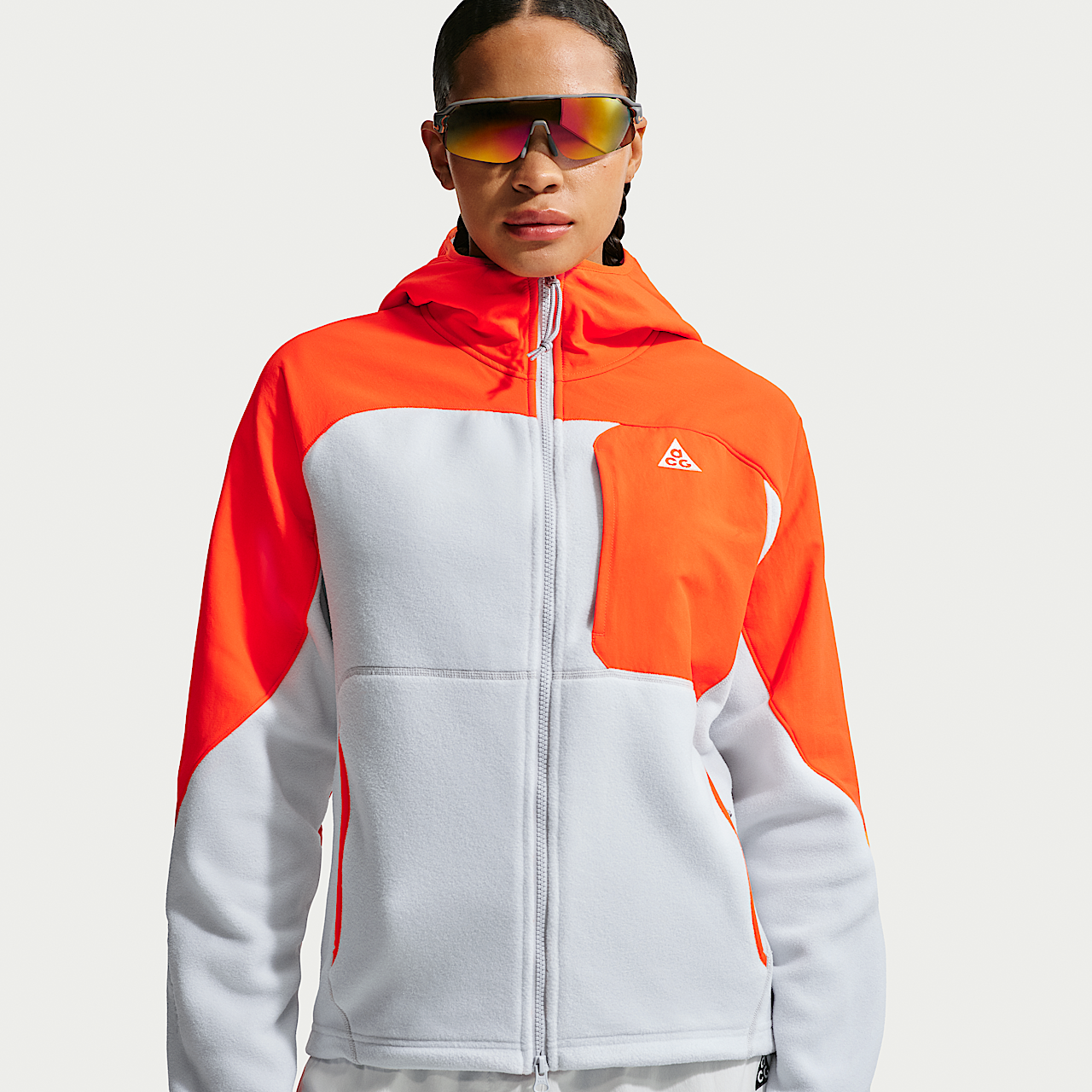 Nike ACG sneaker Safety Orange/Photon Dust/Vivid Purple/Summit White