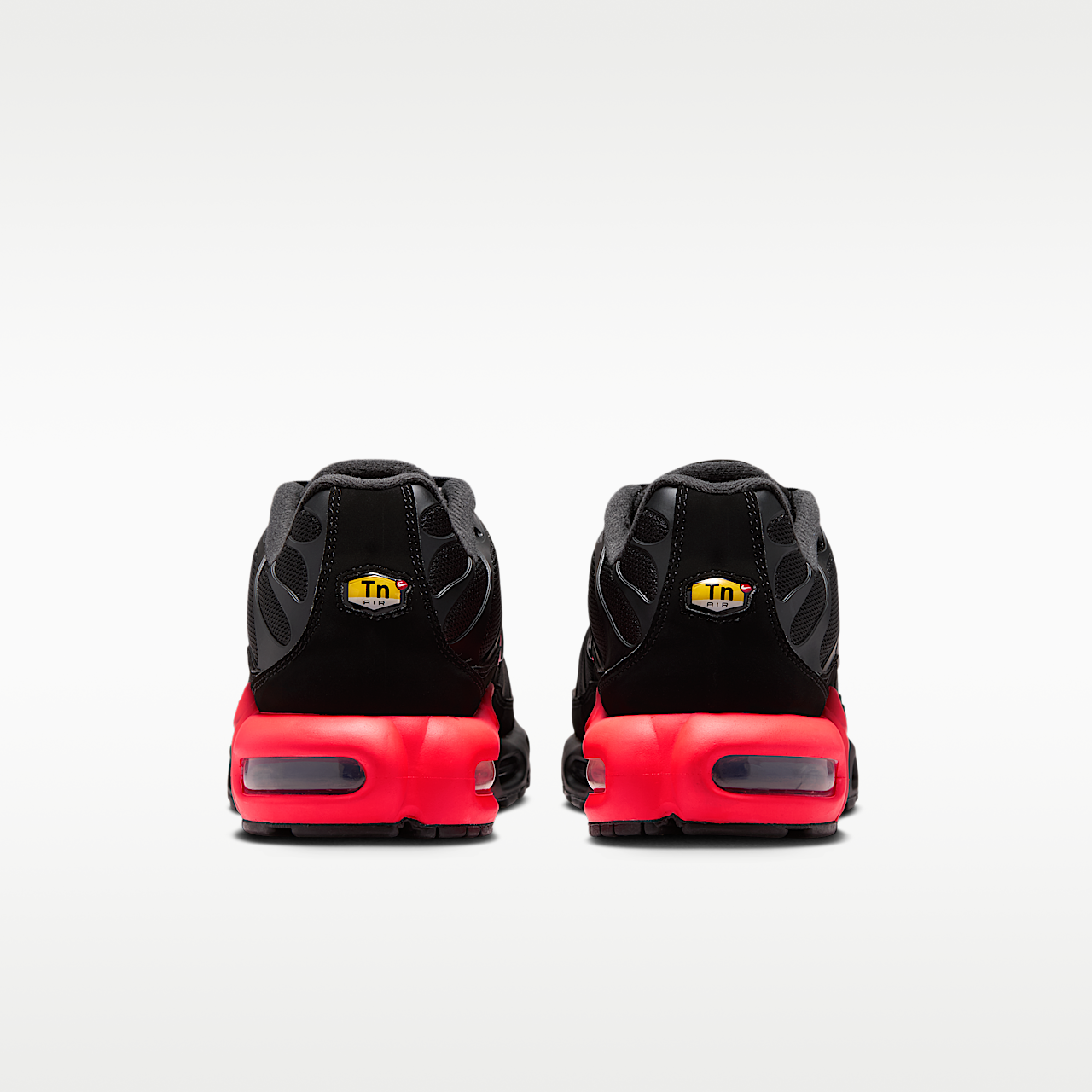 Nike Air Max Plus sneaker Zwart/Bright Crimson/Zwart/Zwart