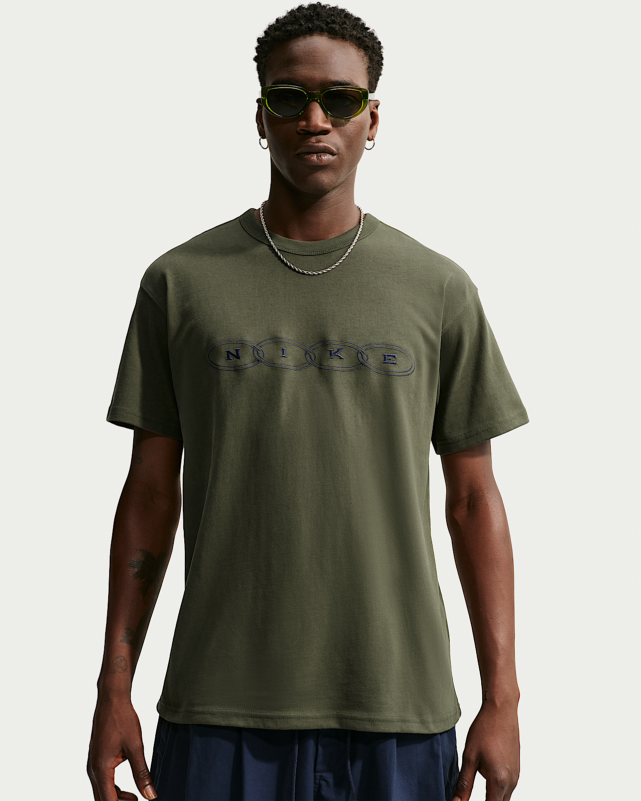 Женская футболка Nike Sportswear Premium Essentials