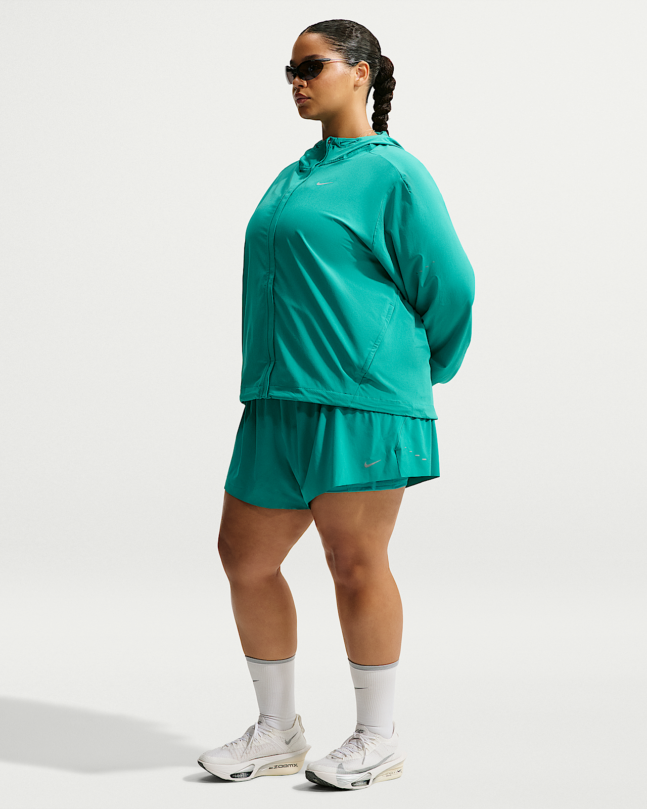 Женские шорты Nike Swift Dri-FIT Mid-Rise 2-in-1 Shorts (Plus Size) для бега