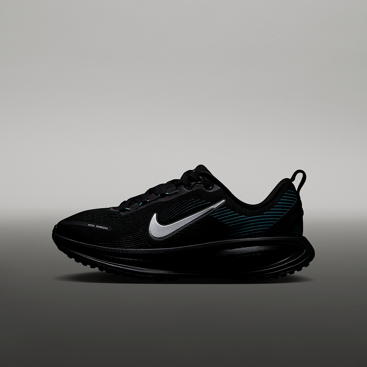 Nike Vomero sneaker Zwart/Light Current Blue/Anthracite/Silver