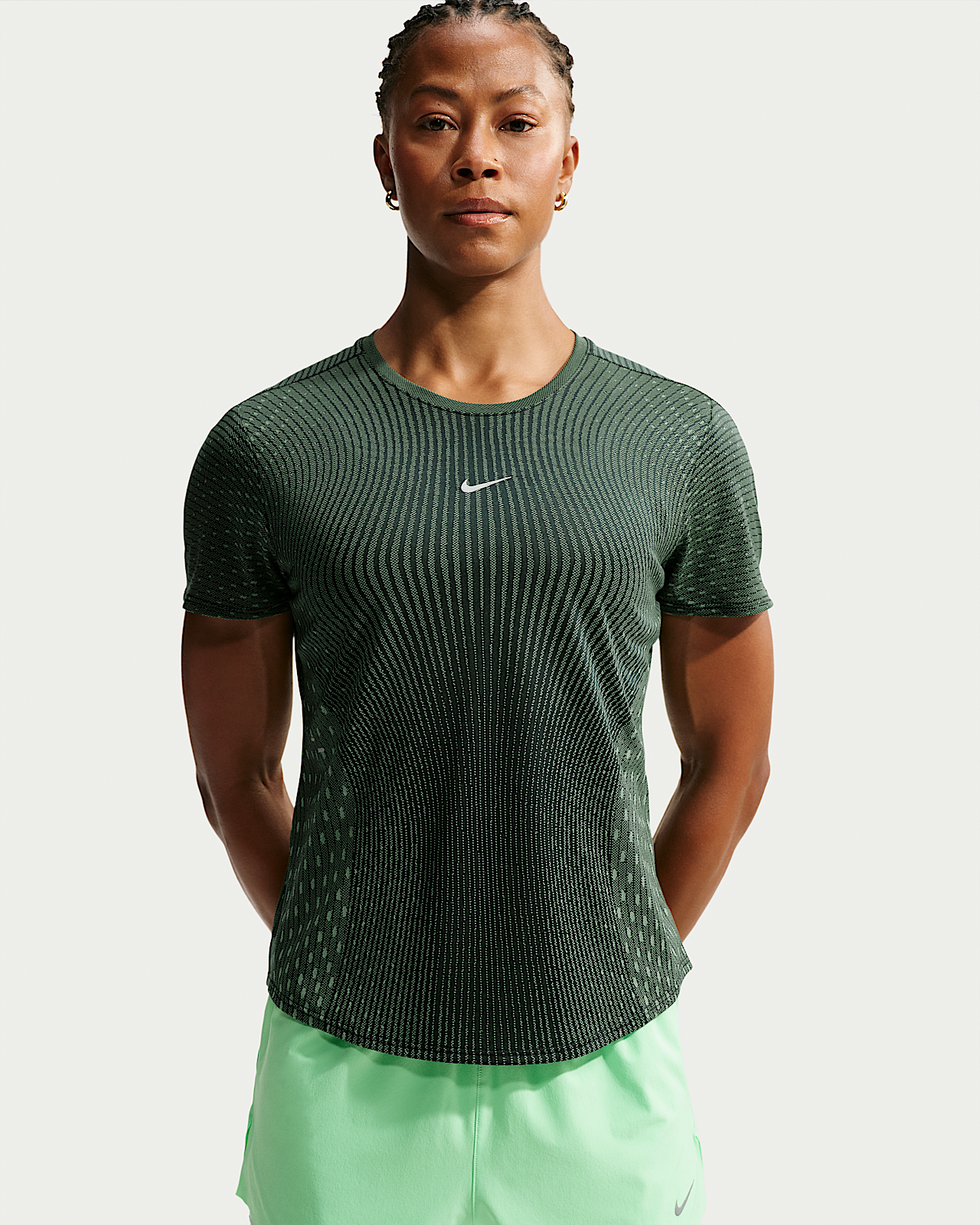 Женские шорты Nike Swift Aero-FIT Short-Sleeve Top для бега