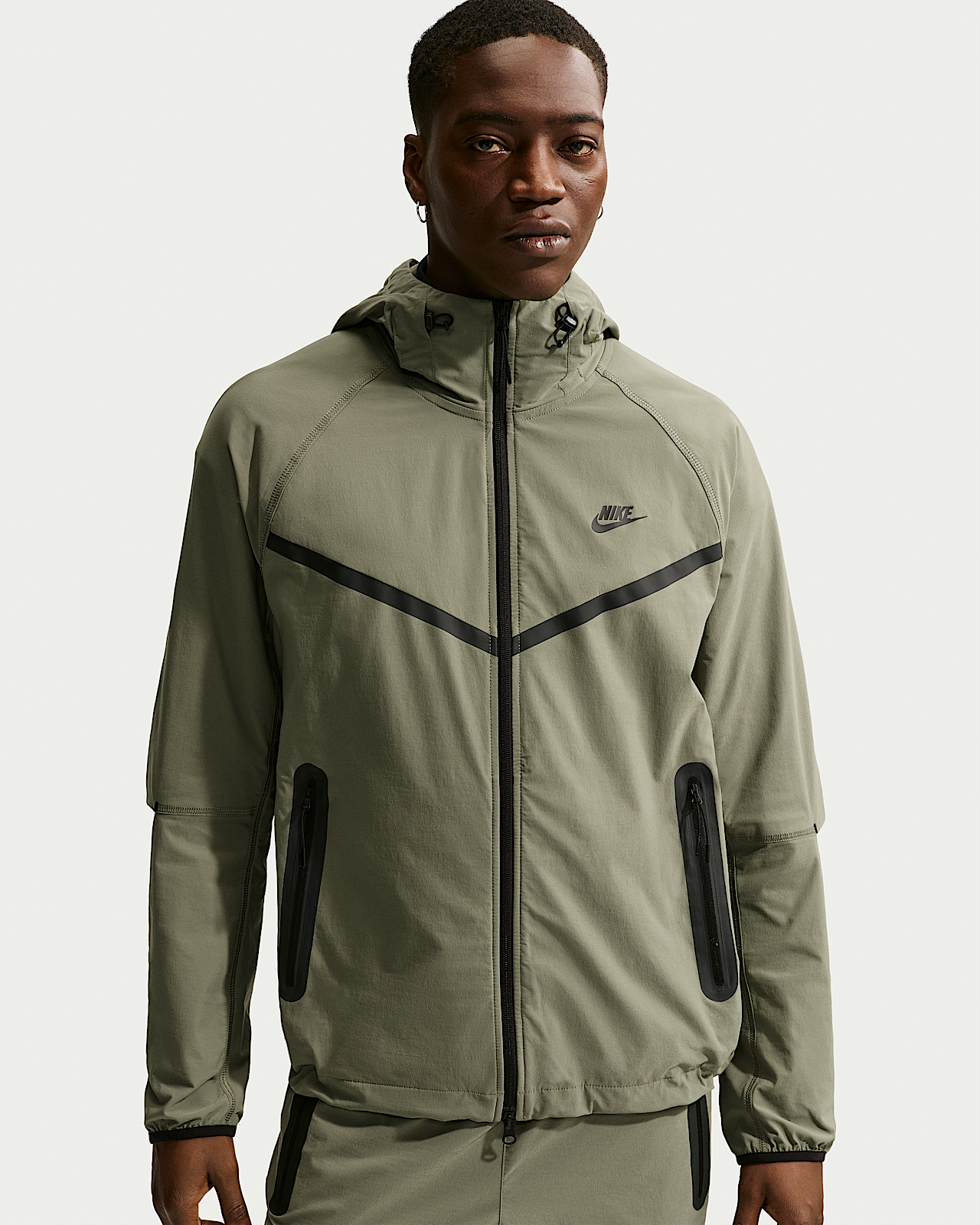Мужская куртка Nike Tech Dri-FIT Woven Full-Zip Windrunner для бега