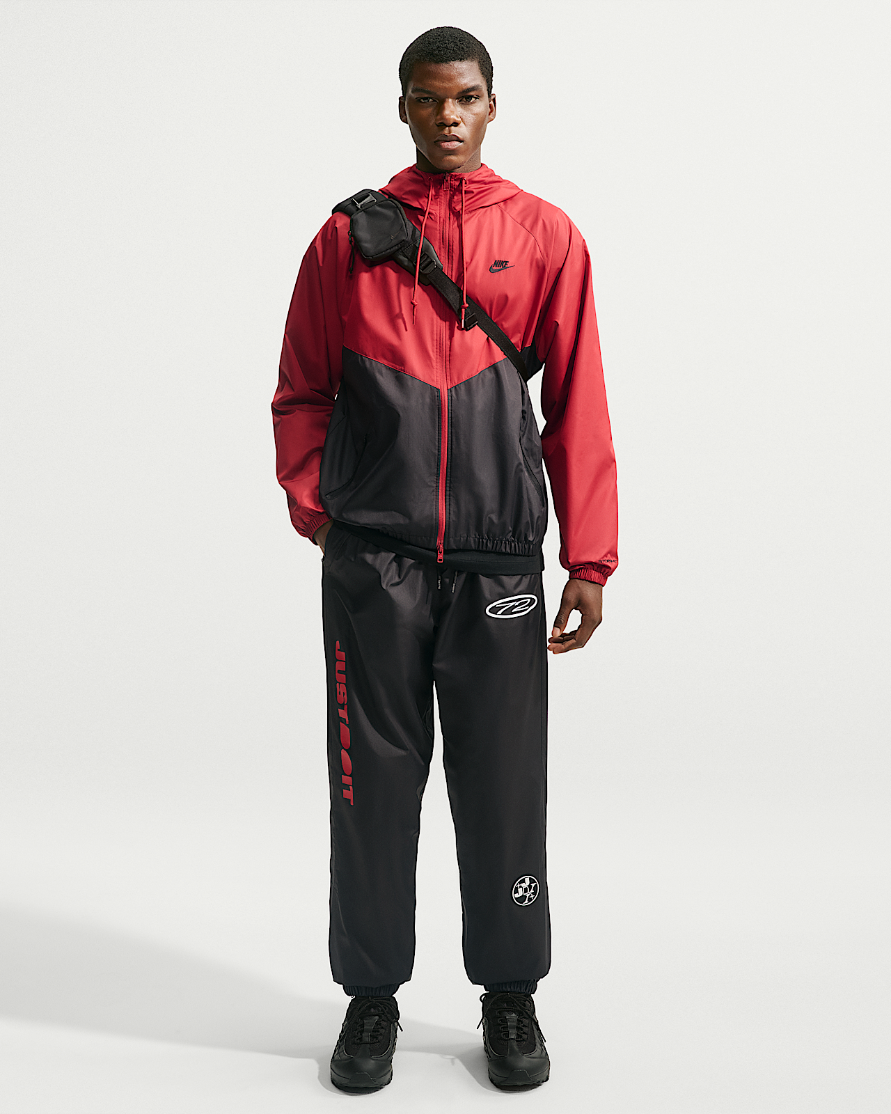 Мужские  Nike Windrunner Storm-FIT Graphic Pants для бега