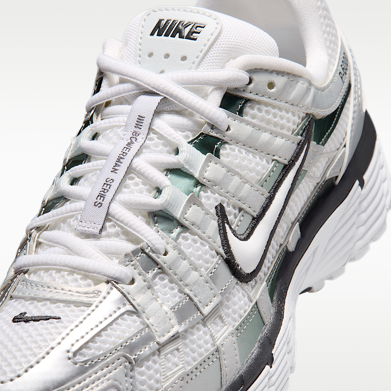 Nike P-6000 sneaker Wit/Off White/Dark Smoke Grey/Wit