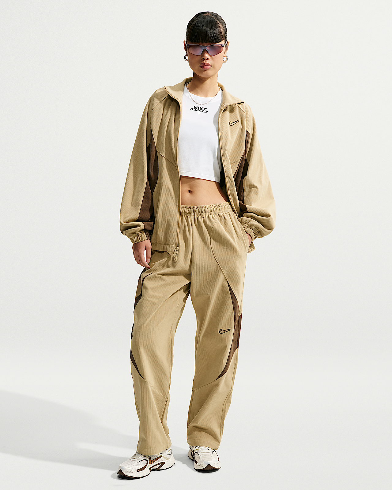 Женские спортивные штаны Nike Sportswear Loose Mid-Rise Corduroy Track Pants