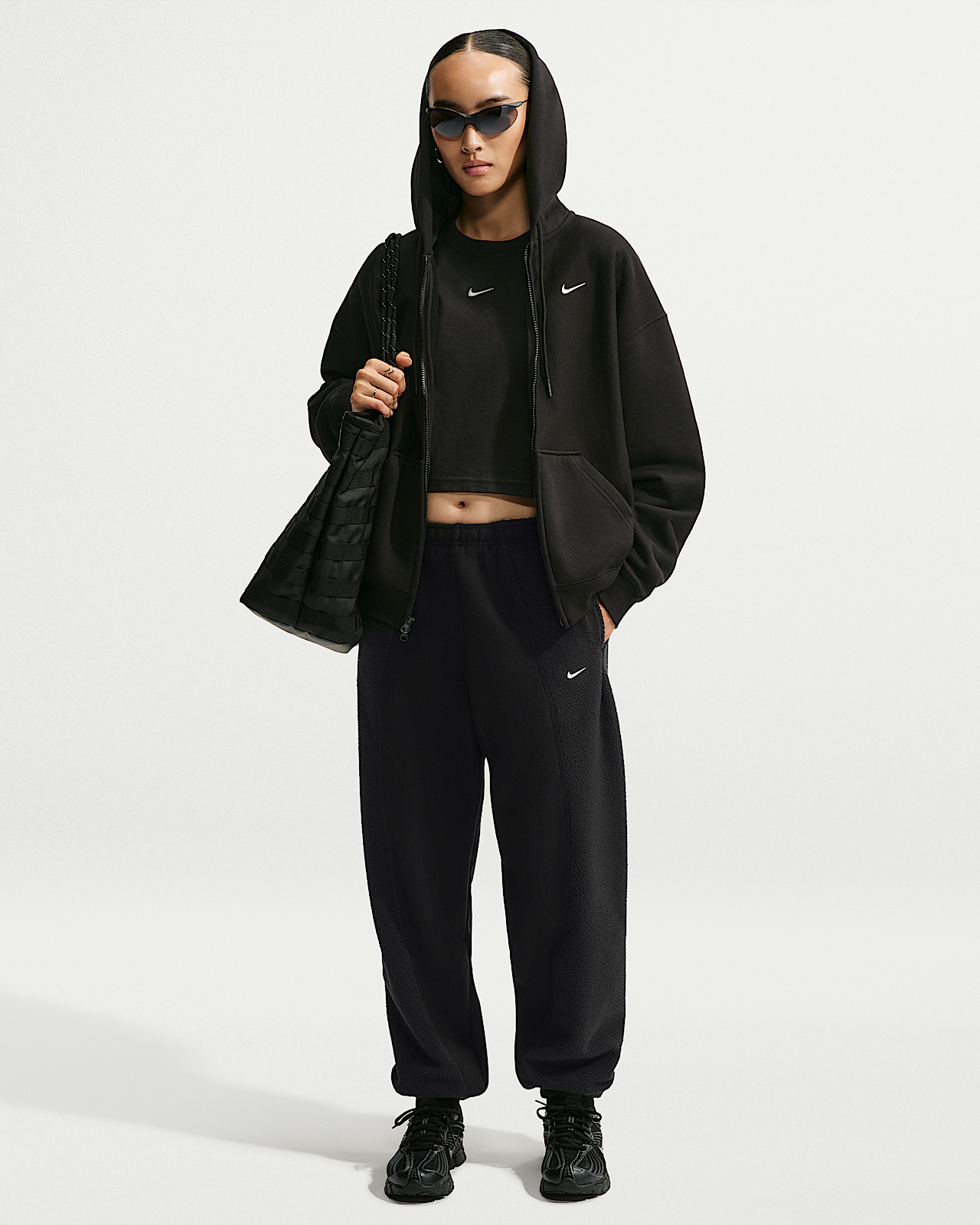 Женские  Nike Studio Fleece Heavyweight Plush Oversized High-Rise Pants