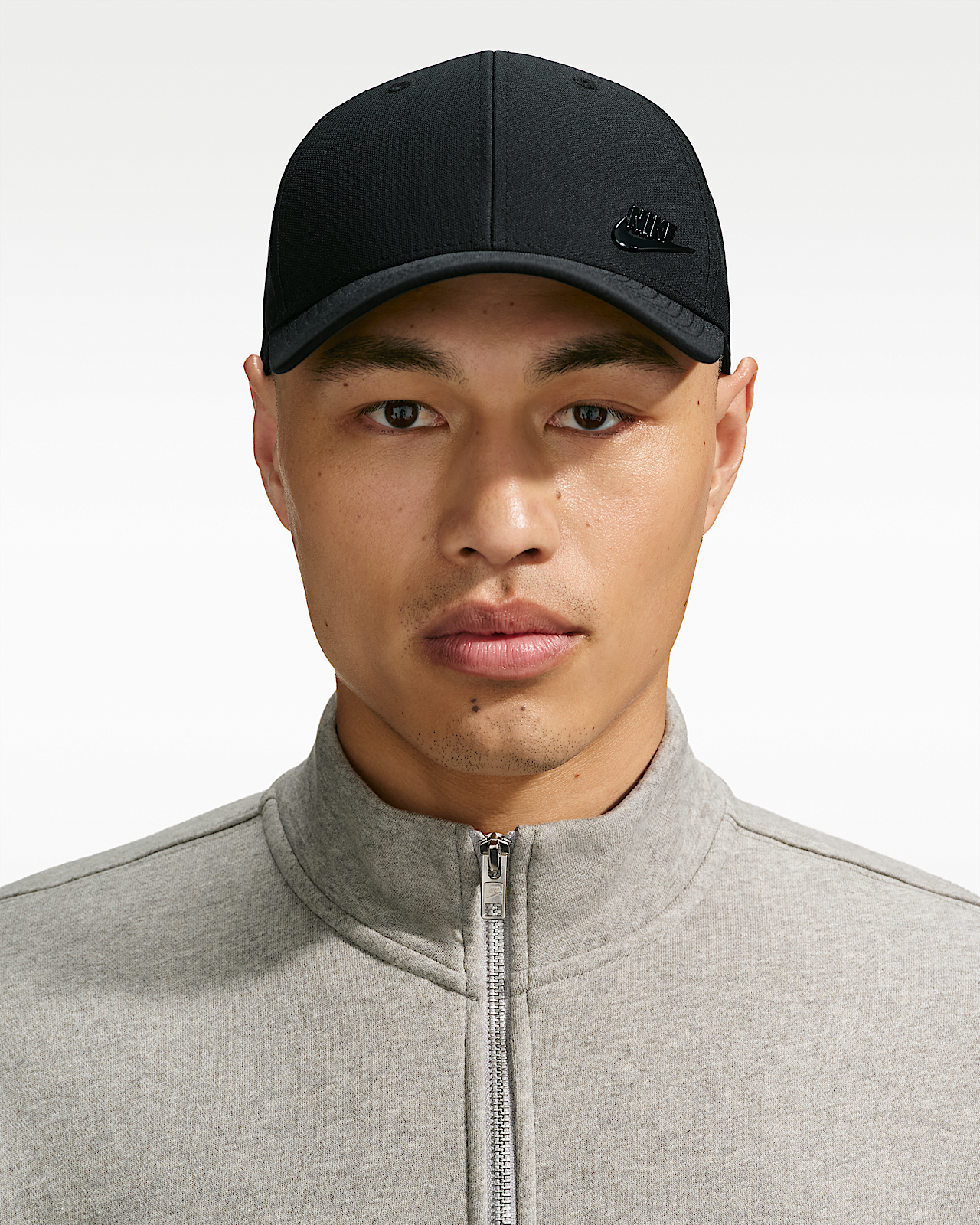 Женская кепка Nike Dri-FIT Club Structured Metal Logo Cap