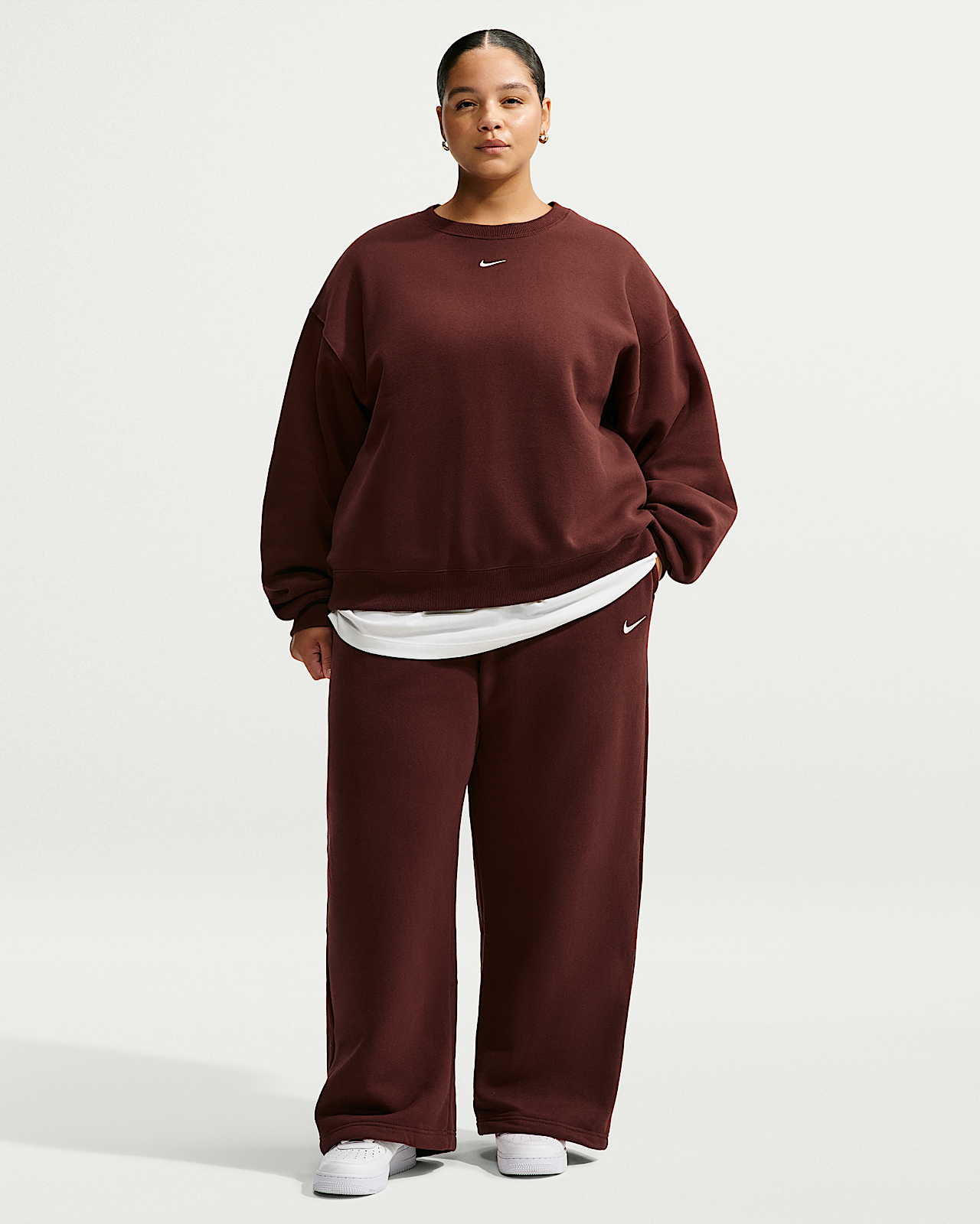 Женские  Nike Studio Fleece Medium Weight Mid-Rise Wide-Leg Pants