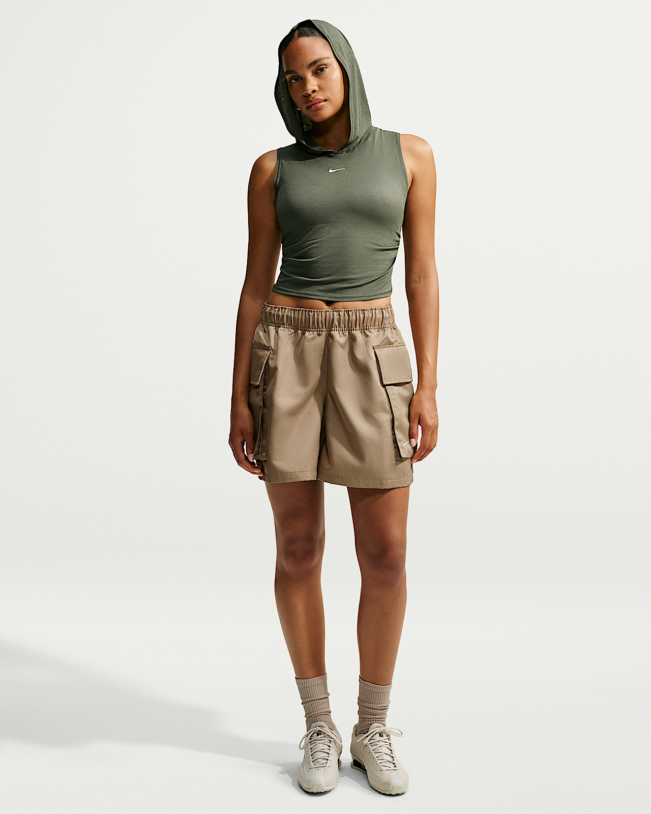 Женские шорты Nike Sportswear Loose Mid-Rise Satin Cargo Shorts