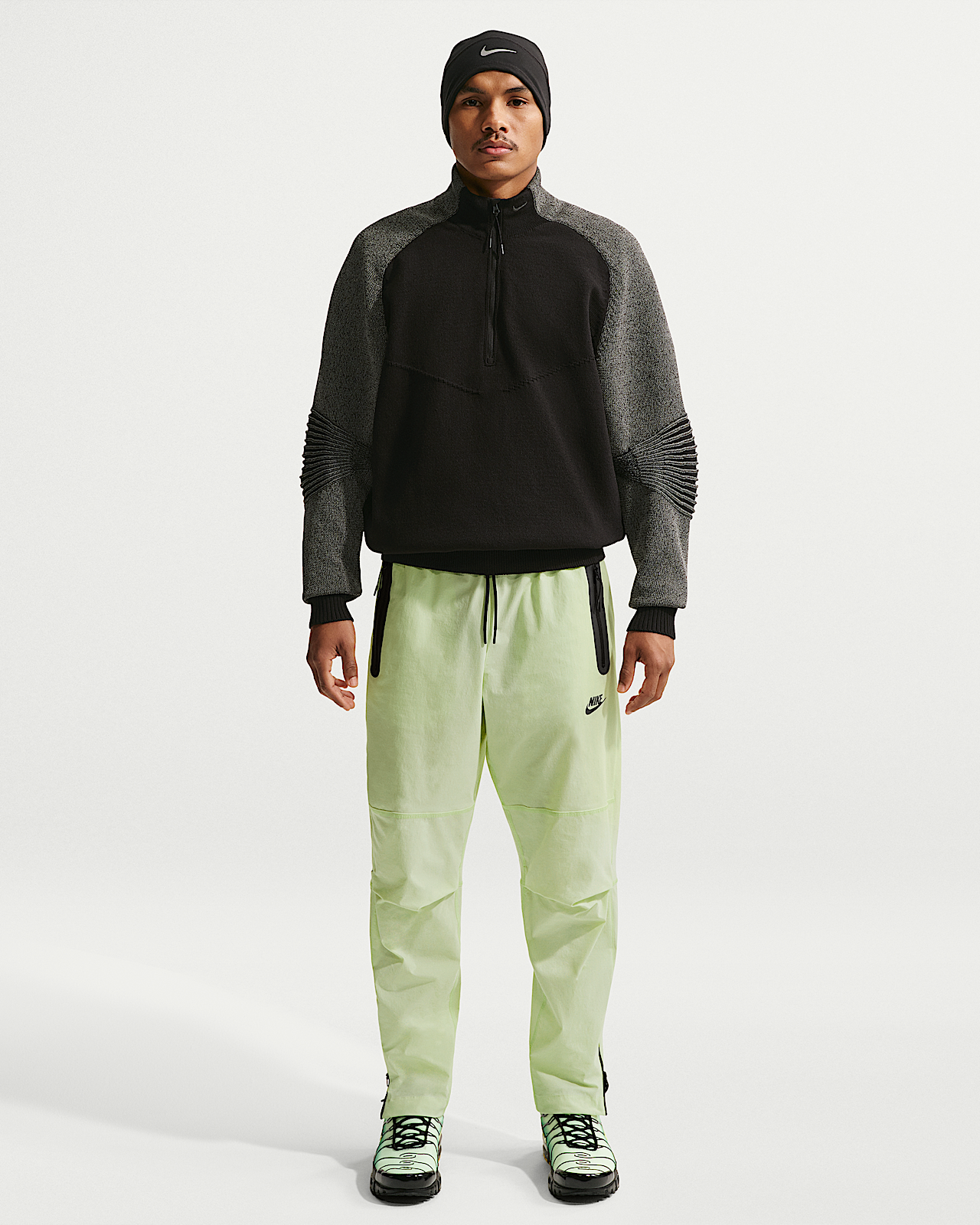 Мужские  Nike Tech Woven Pants