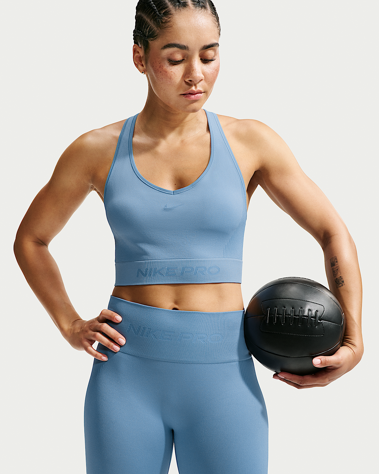 Женские  Nike Pro Seamless Dri-FIT Cropped Tank Top