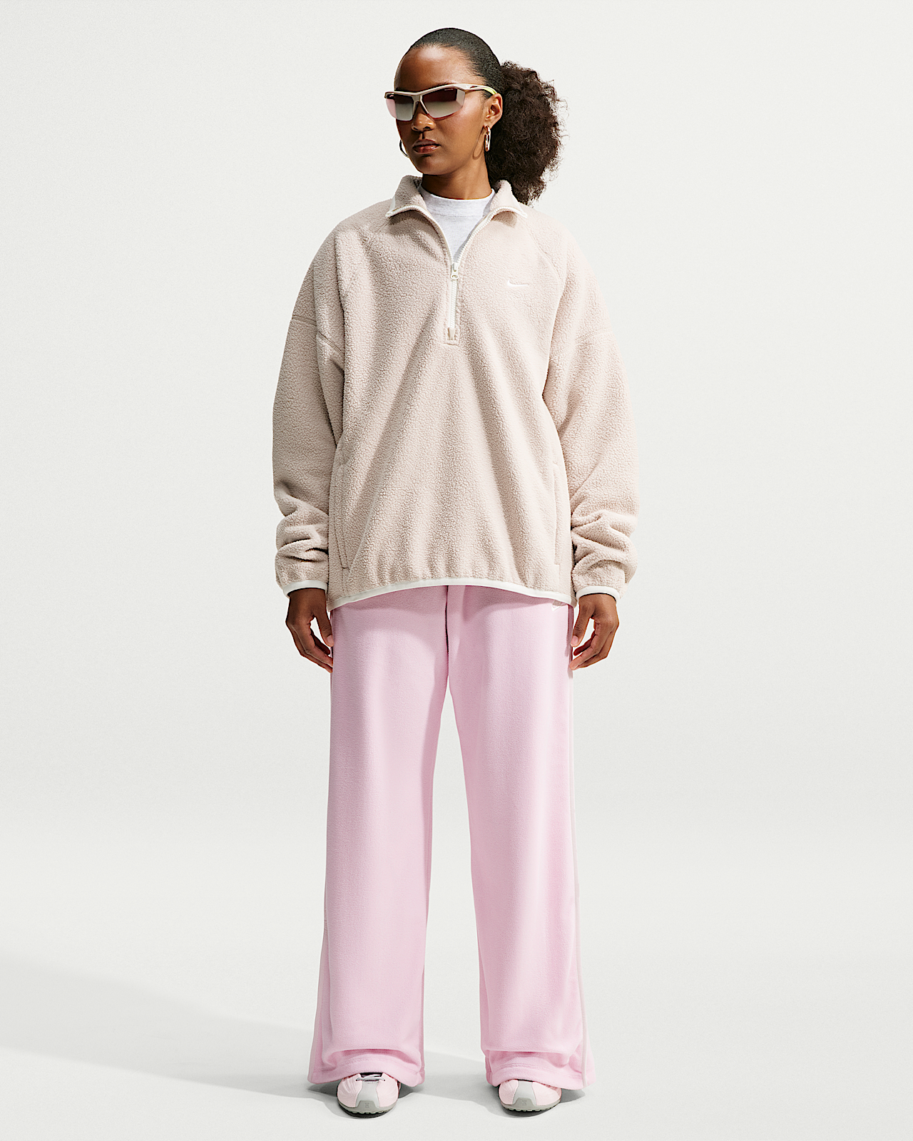 Женские  Nike Sportswear Therma-FIT Mid-Rise Open-Hem Pants