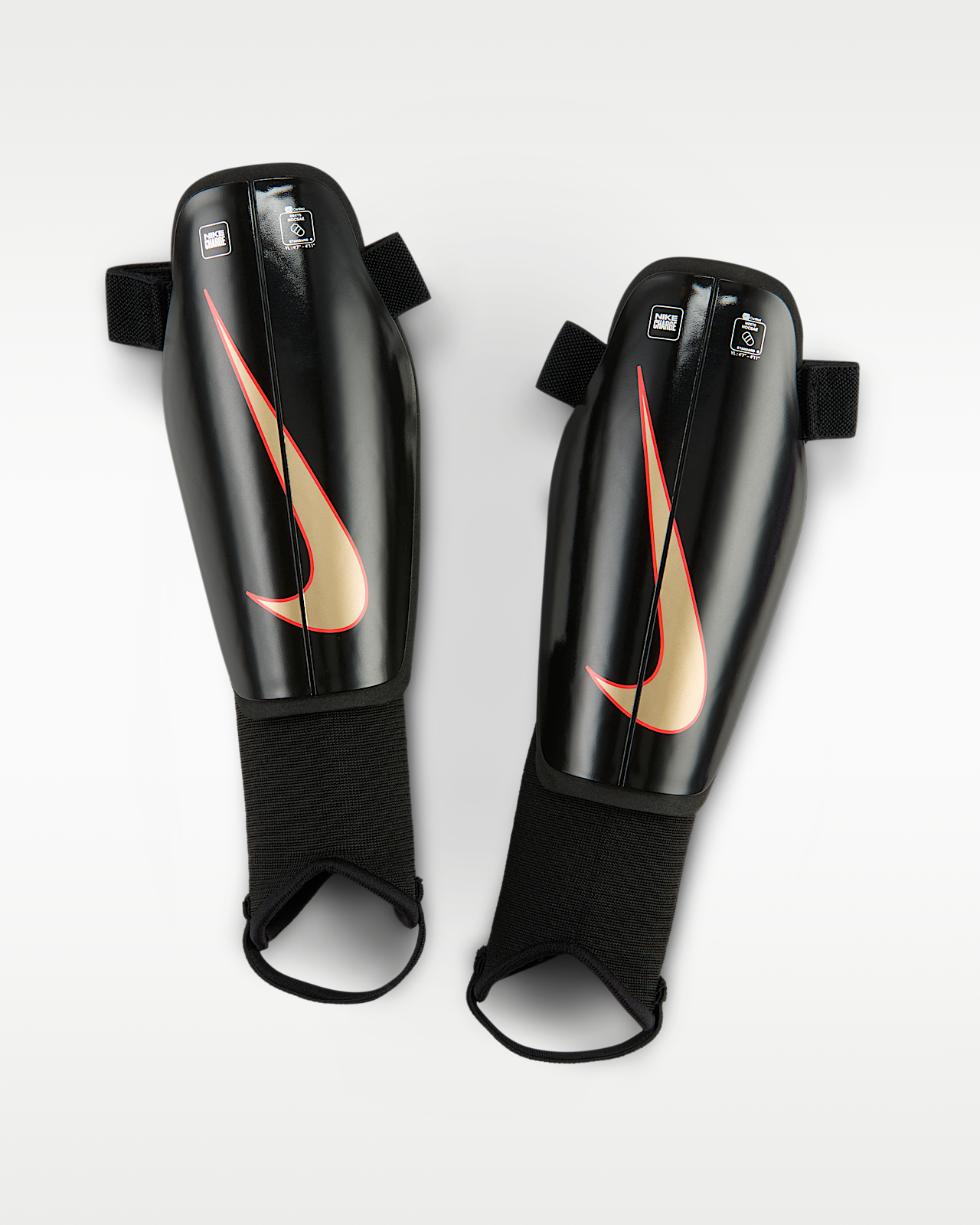 Детские  Nike Charge Kids' Soccer Shin Guards