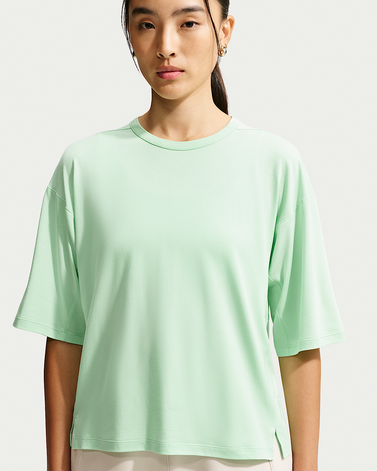 Женская футболка Nike 24.7 ImpossiblySoft Light Dri-FIT Short-Sleeve