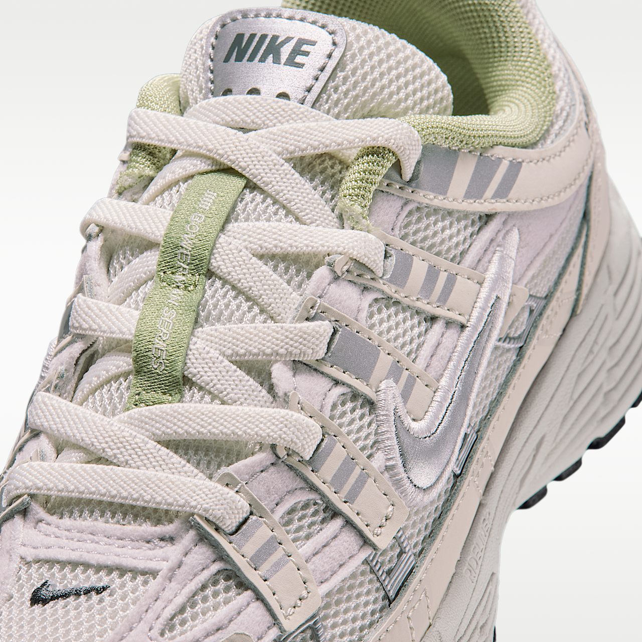 Nike P-6000 sneaker Platinum Tint/Sail/Anthracite/Metallic Silver