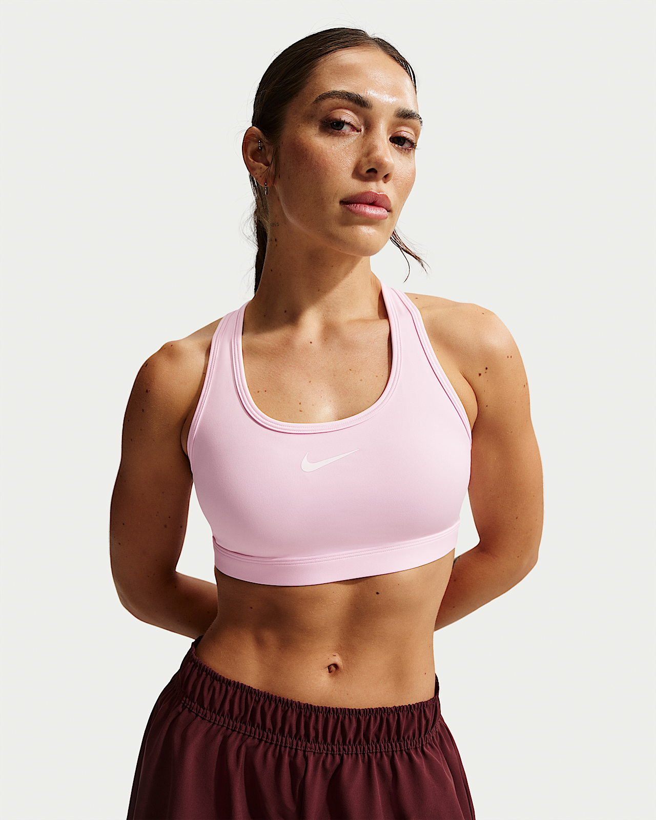 Женские  Nike Swoosh Medium-Support Padded Sports Bra