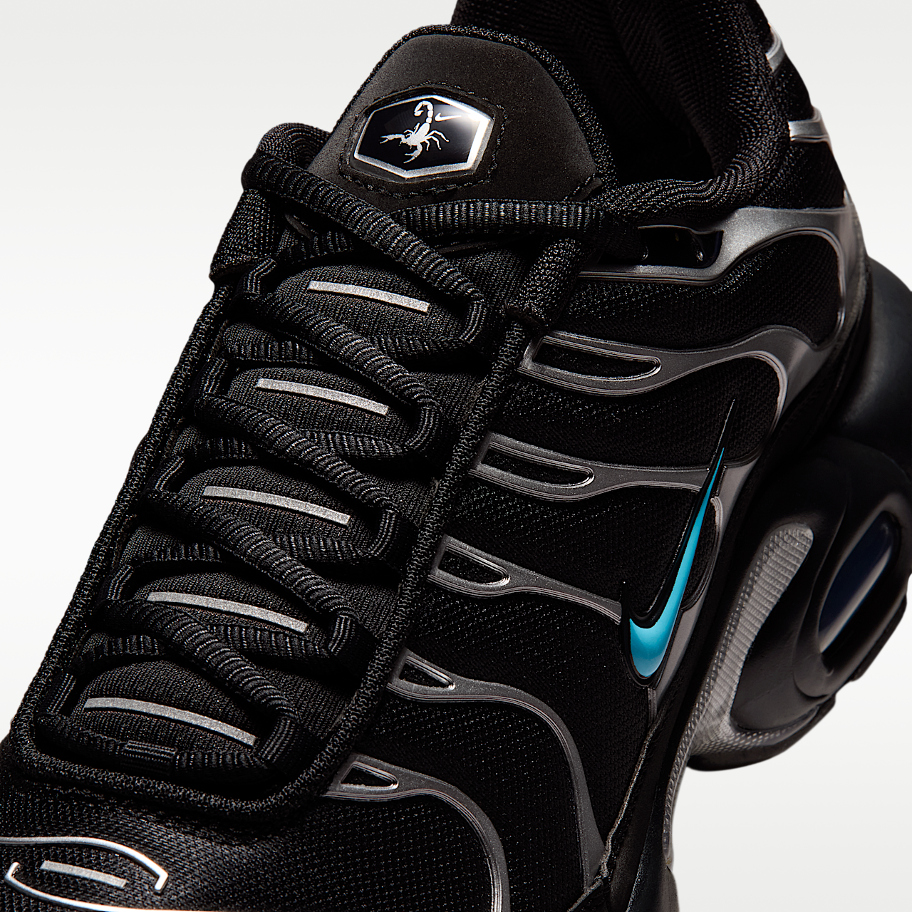 Nike Air Max Plus Premium sneaker Zwart/Chrome/Gamma Blue