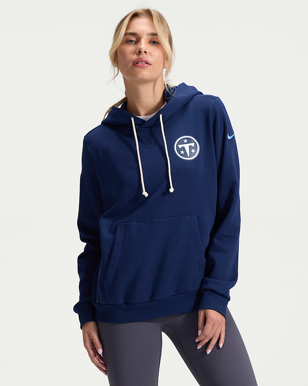 Женское худи Tennessee Titans Rivalries Collection Sideline Nike Dri-FIT NFL Pullover Hoodie
