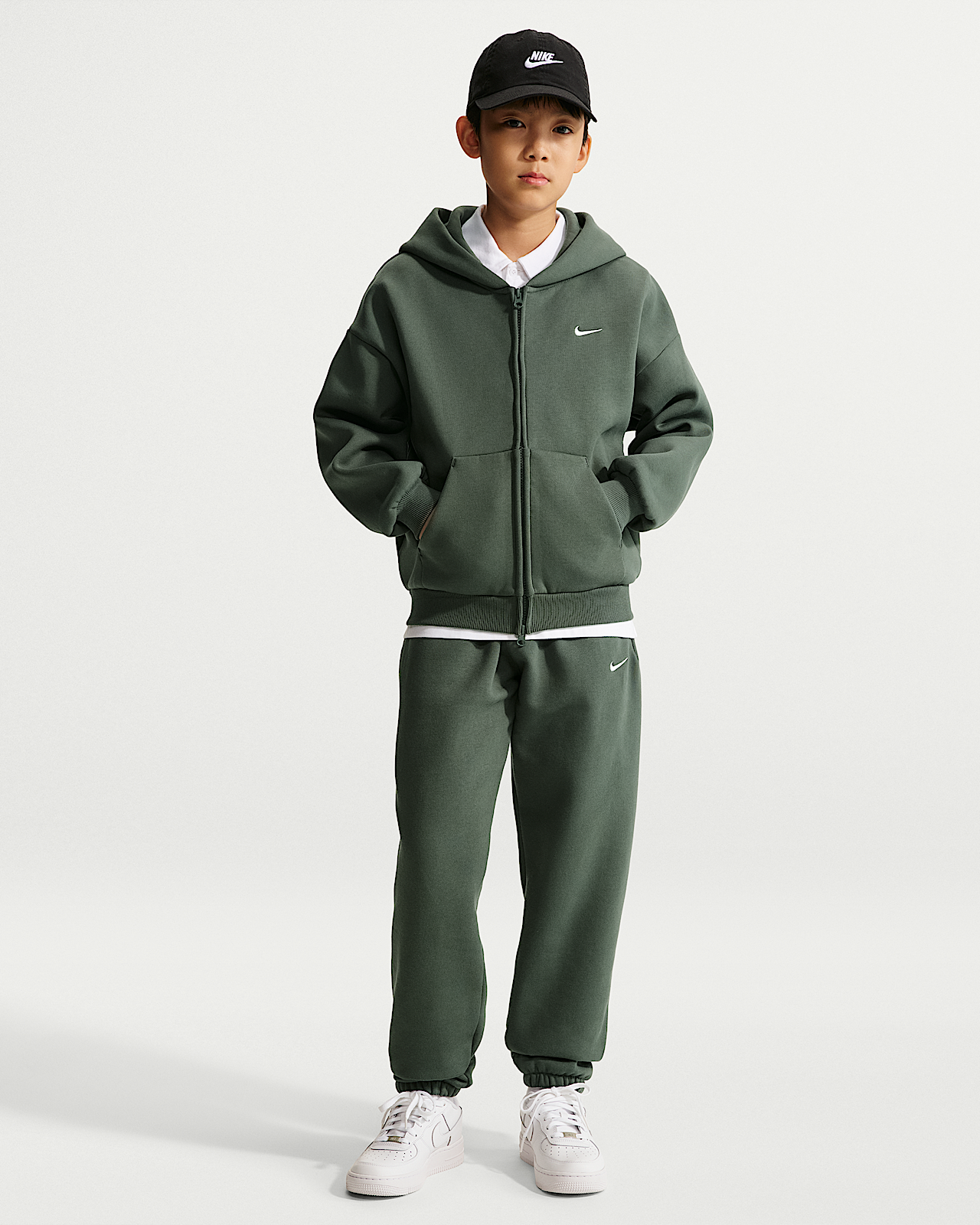 Детские  Nike Solo Swoosh Kids' Fleece Cuffed Basketball Pants для баскетбола