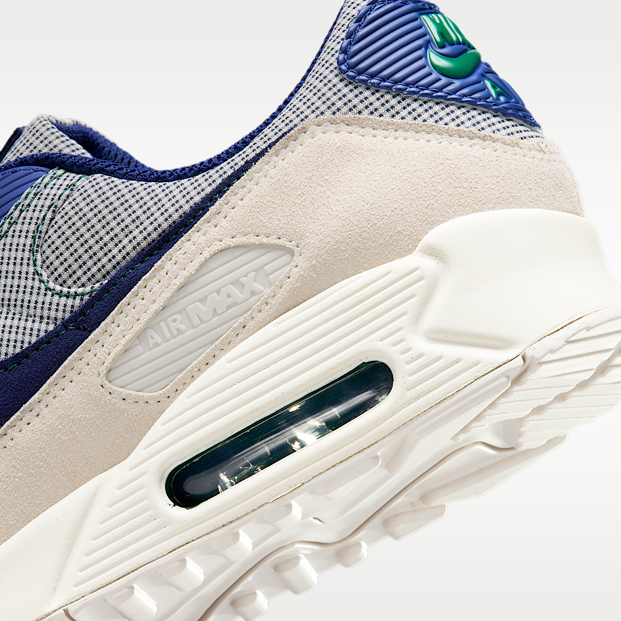 Nike Air Max sneaker Coconut Milk/Legion Pine/Light Orewood Brown/Deep Royal Blue