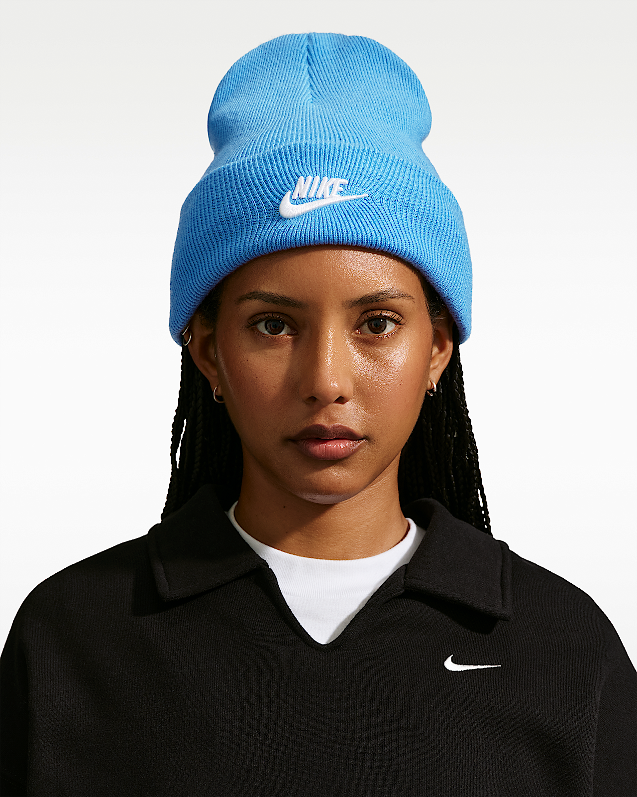 Женские  Nike Peak Futura Beanie