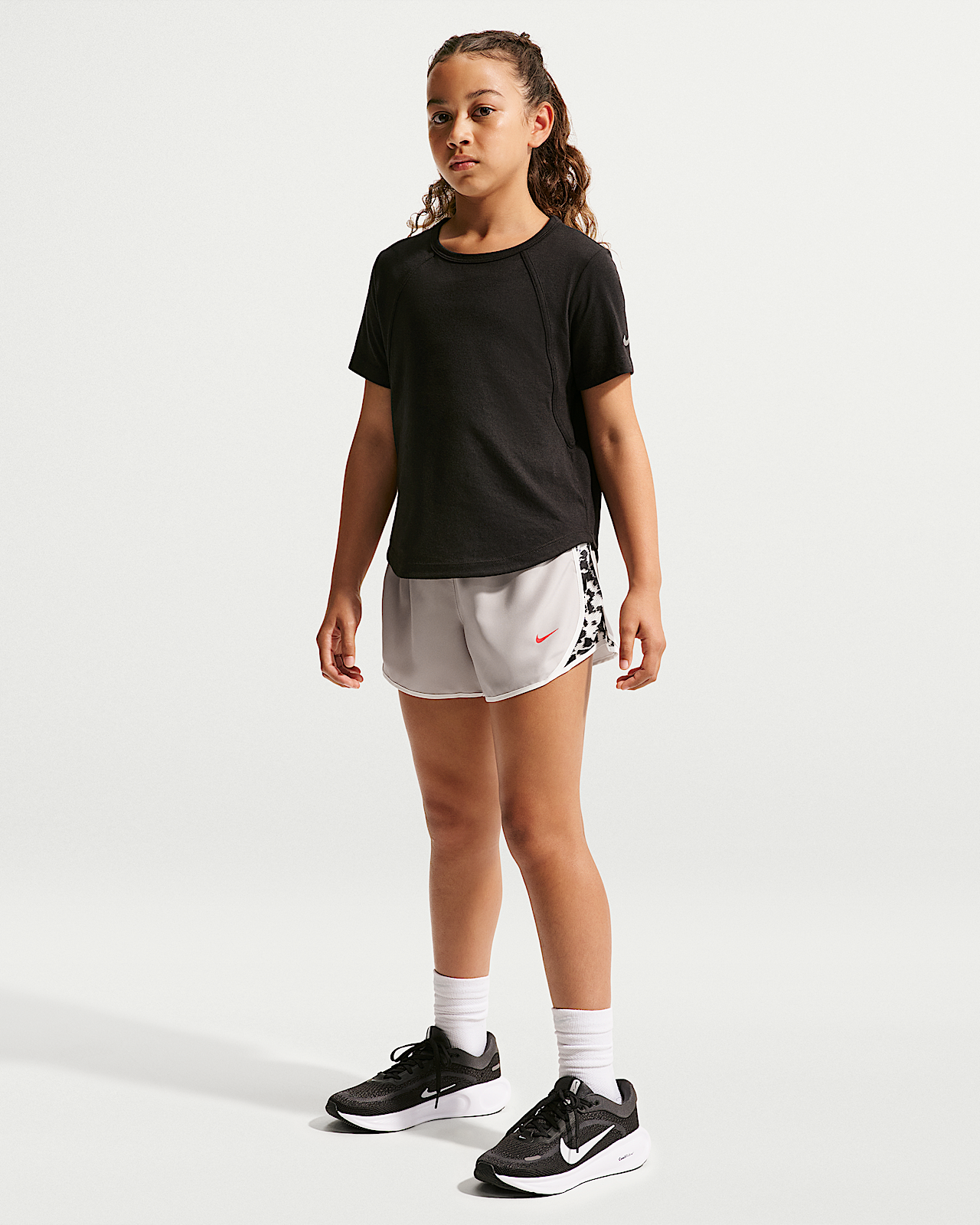 Детские шорты Nike Tempo Big Kids' (Girls') Dri-FIT Shorts