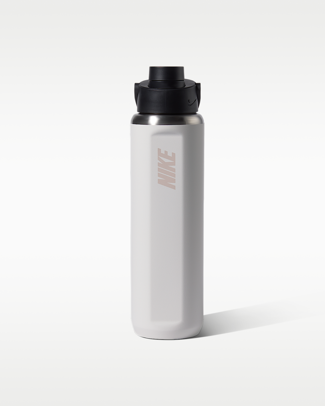 Женская Бутылка Nike Recharge Stainless Steel Chug Bottle (24 oz)