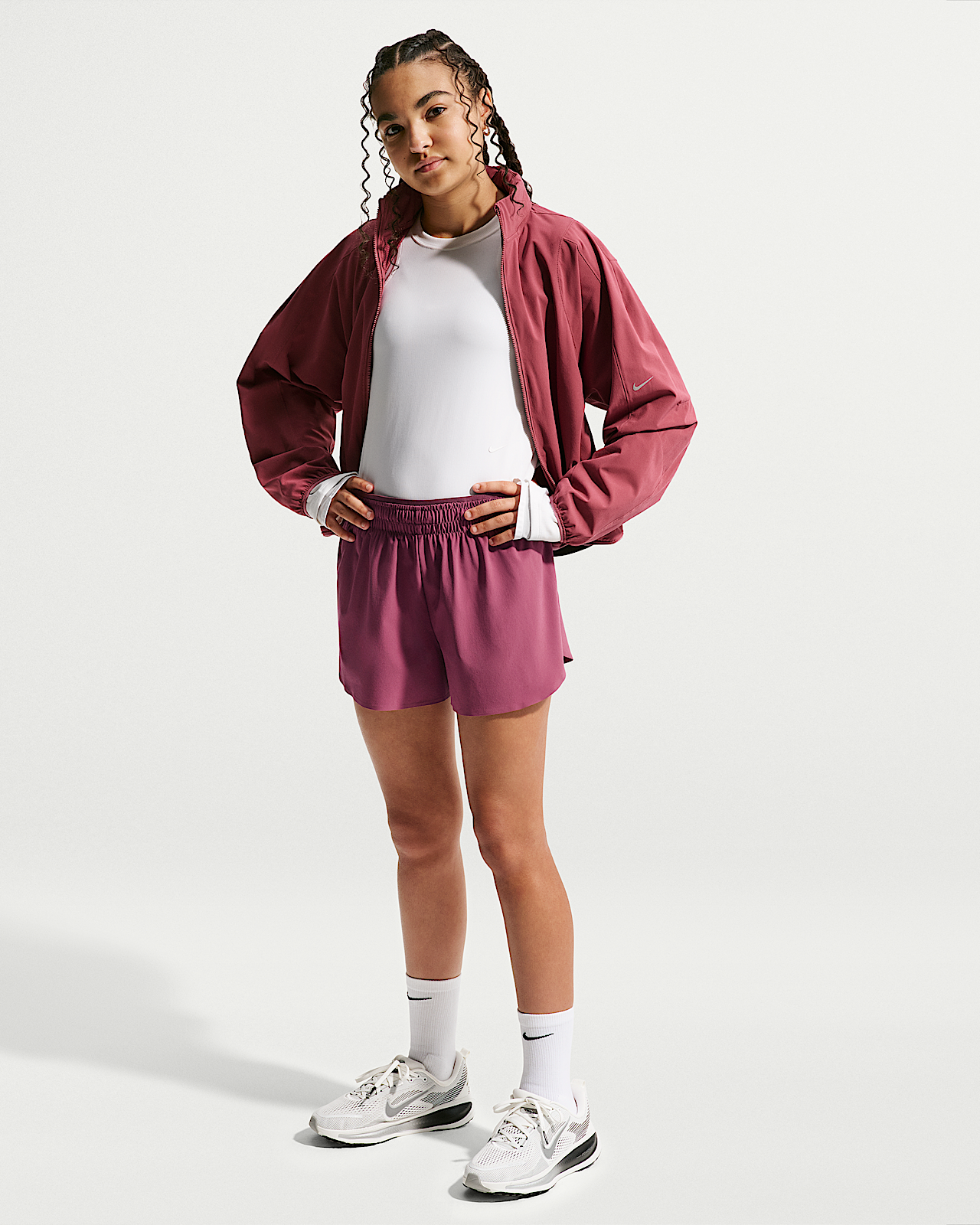Детские шорты Nike MAVN Girls' Dri-FIT 3" Mid-Rise Repel Shorts для бега