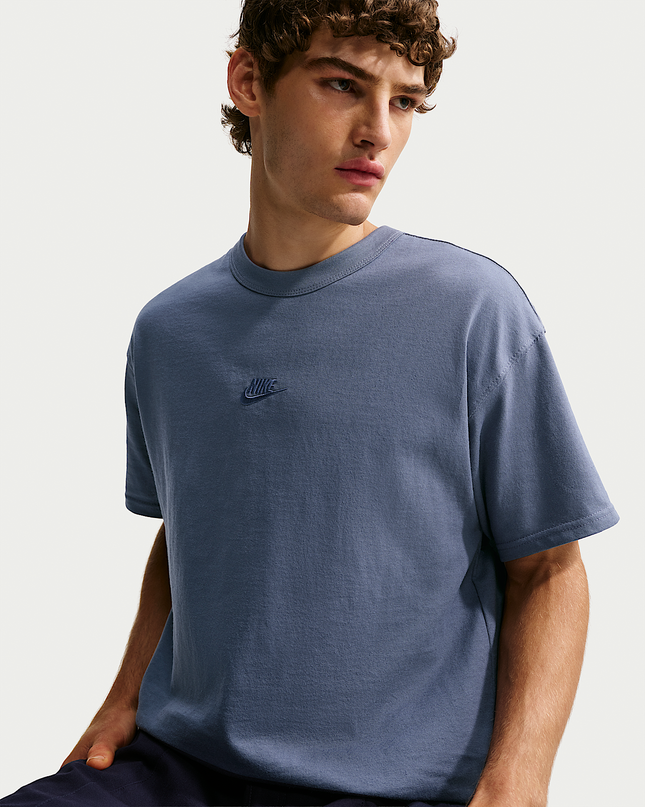 Мужская футболка Nike Sportswear Premium Essentials