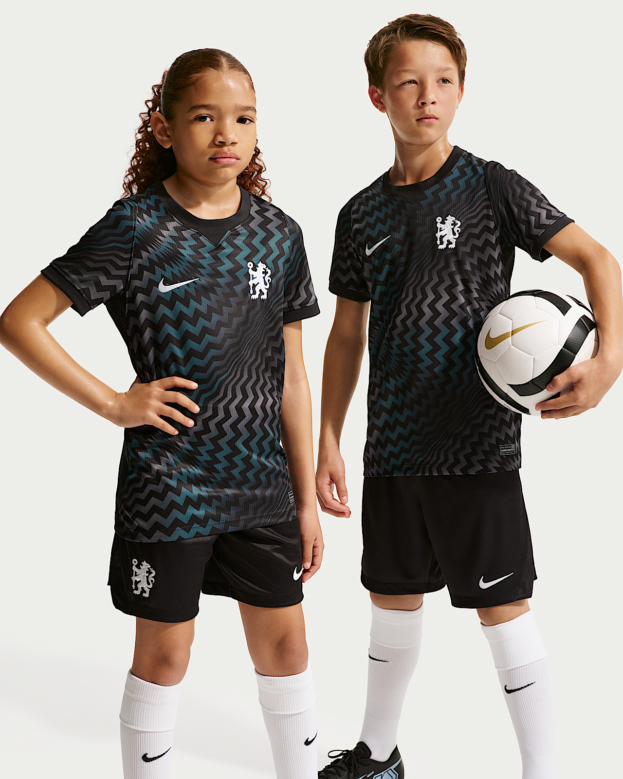 Детские джерси Chelsea FC 2026/27 Stadium Goalkeeper Big Kids' Nike Dri-FIT Soccer Short-Sleeve Replica Jersey