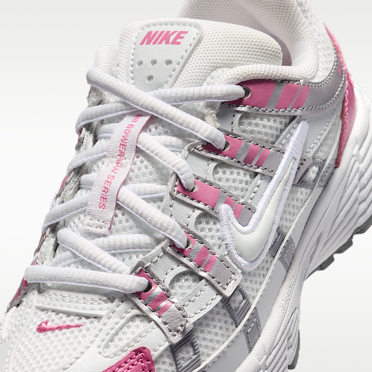 Nike P-6000 sneaker Off White/Peony/Smoke Grey/Off White