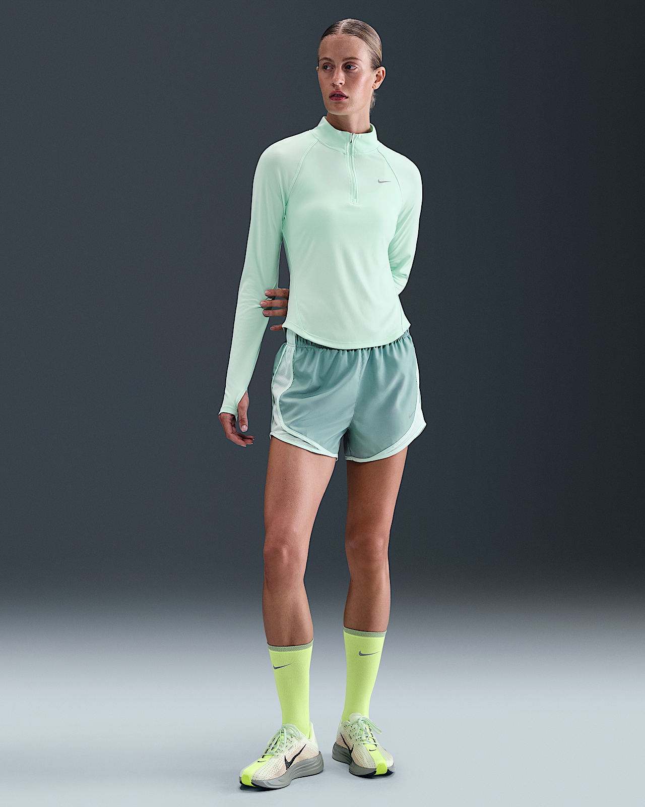 Женские шорты Nike Tempo Dri-FIT Mid-Rise Brief-Lined Shorts для бега