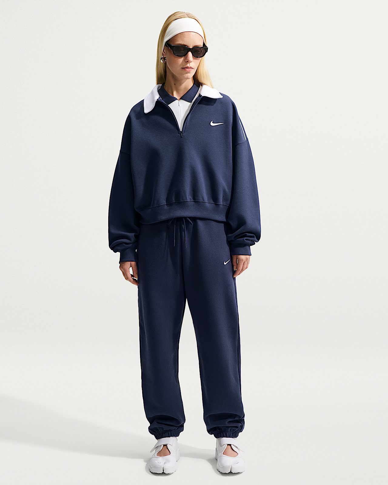 Женские  Nike Studio Fleece Medium Weight High-Rise Oversized Cuffed Pants
