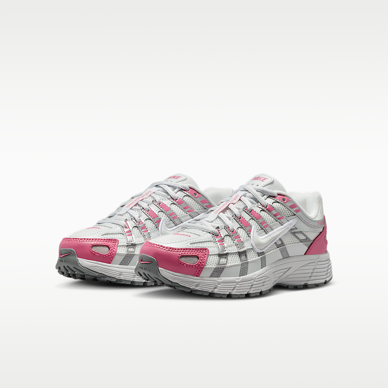 Nike P-6000 sneaker Off White/Peony/Smoke Grey/Off White