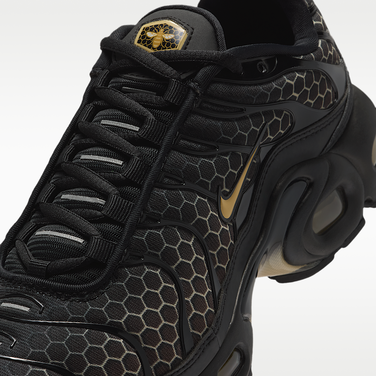 Nike Air Max Plus - IQ7580-010 | Sneakerplaats.nl