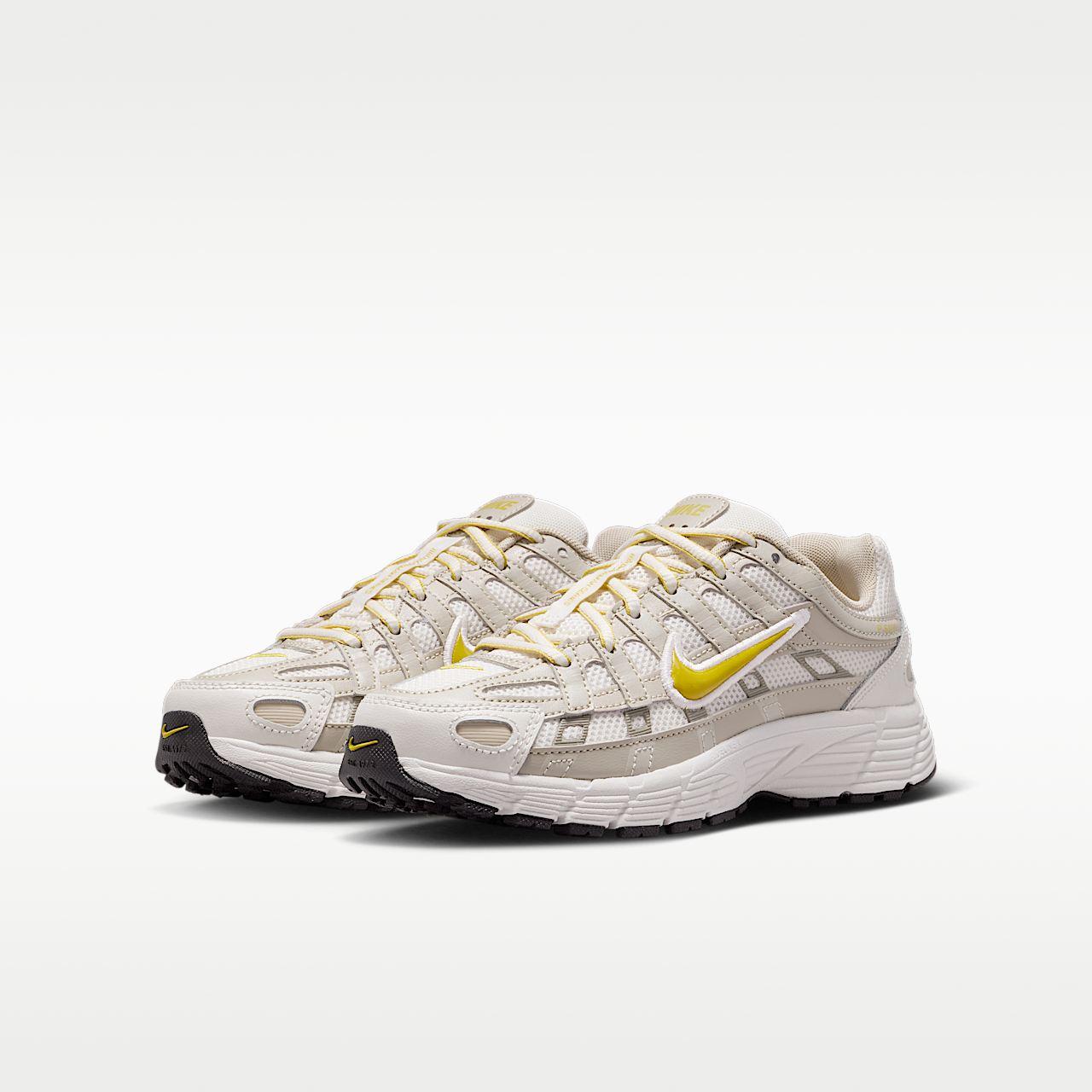 Nike P-6000 sneaker Phantom/Cream II/Zwart/Saffron Quartz