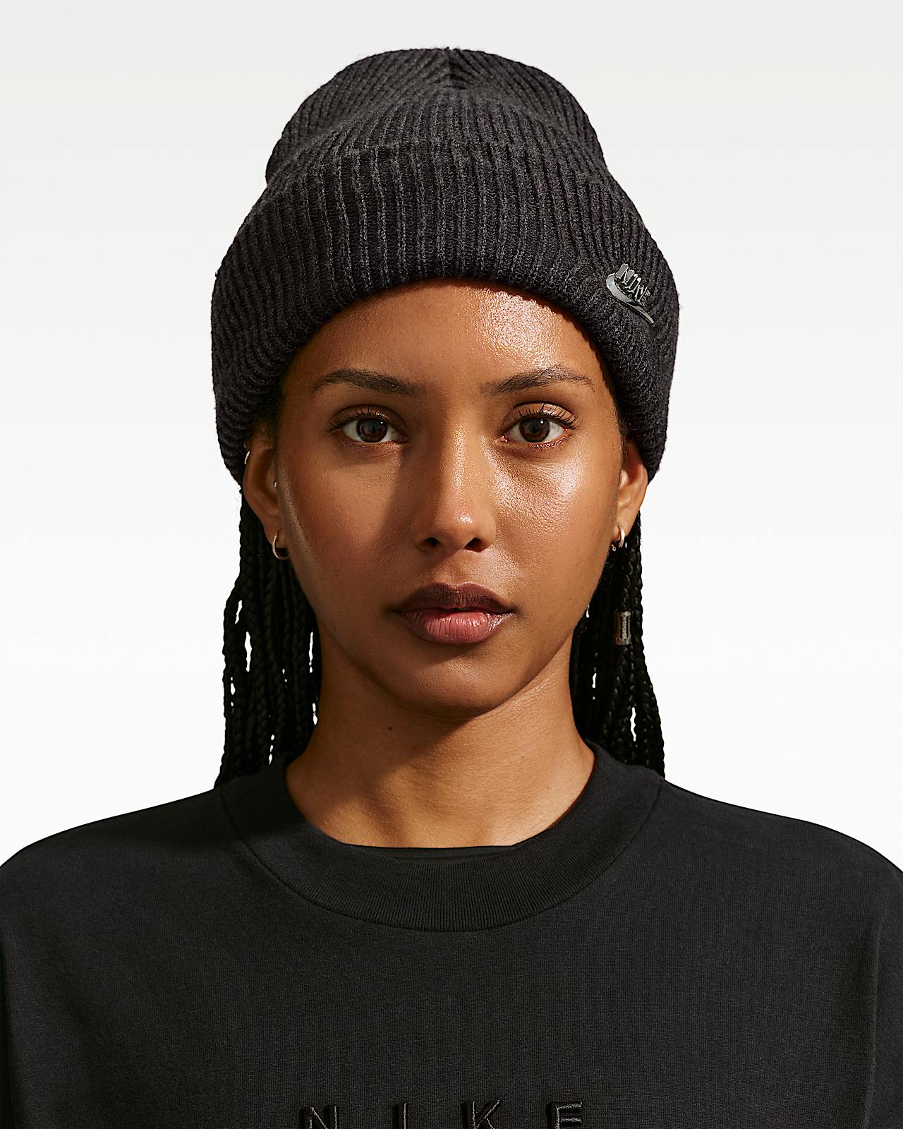 Женские  Nike Peak Tall-Cuff Metal Futura Beanie